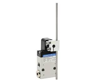 DPO Lever Valve (DPO Series) | JANATICS pneumatic pneumatic valves at Shri Narayan Machinery LLP Noida
